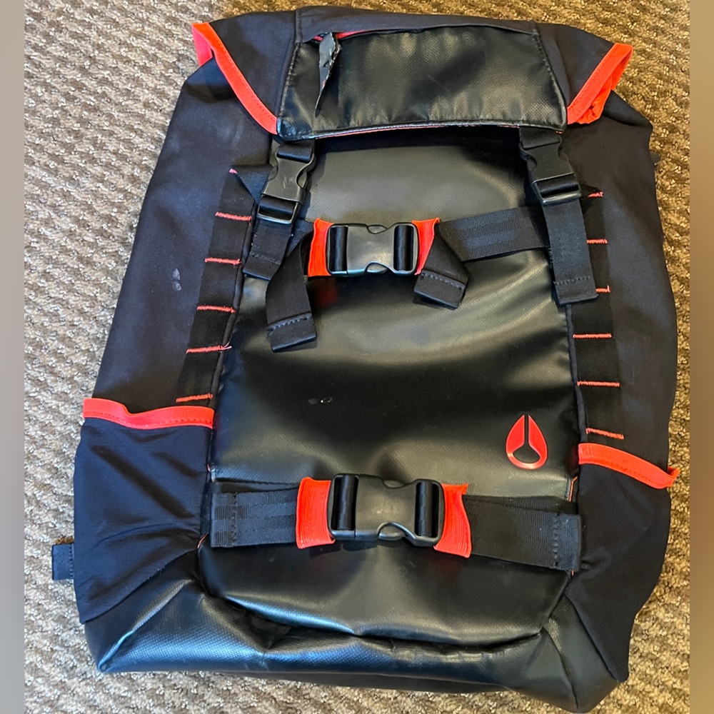 🔥🖤NIXON LANDLOCK BACKPACK. Black & red orange. Padded. High capacity. EUC🖤🔥